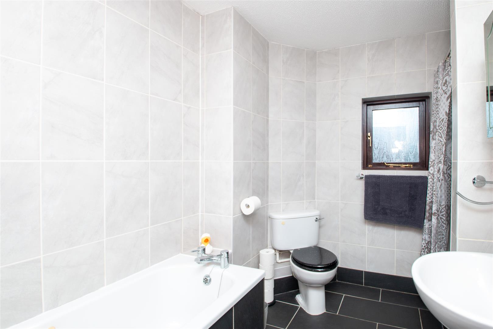 1 bed property in Redland Drive, Milton Keynes